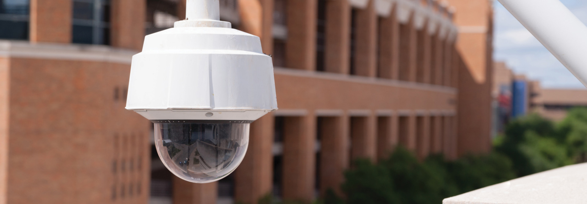 Surveillance camera 