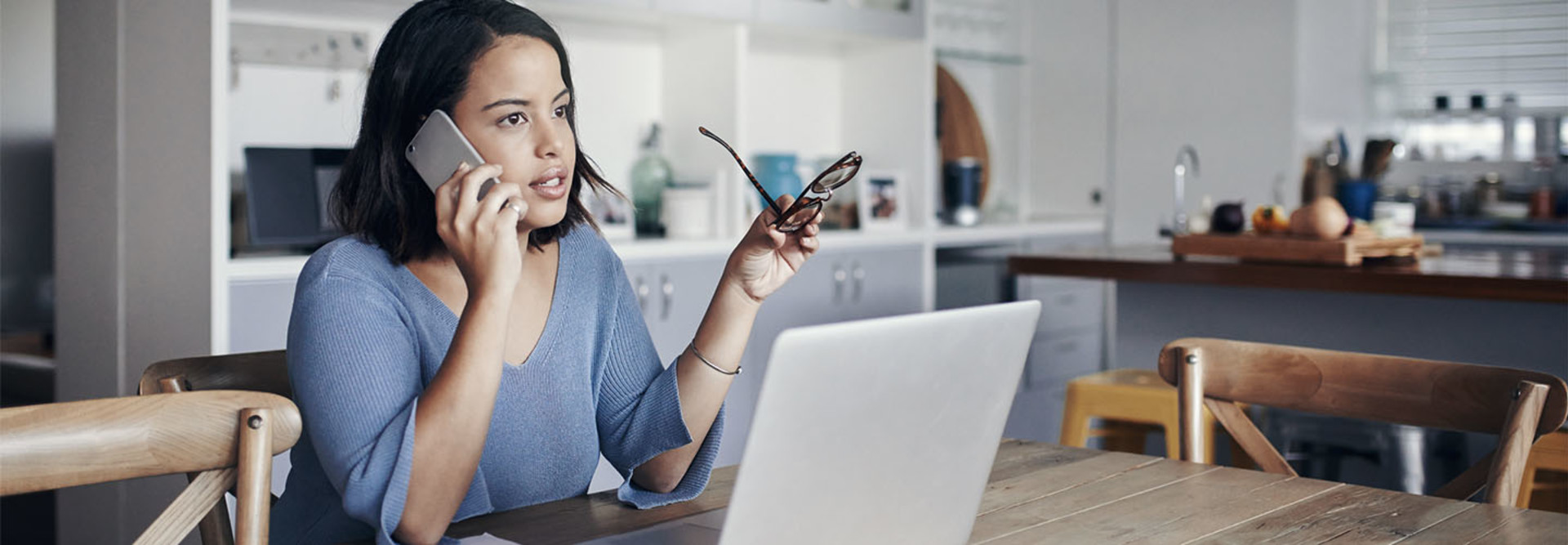 Person access government services from home