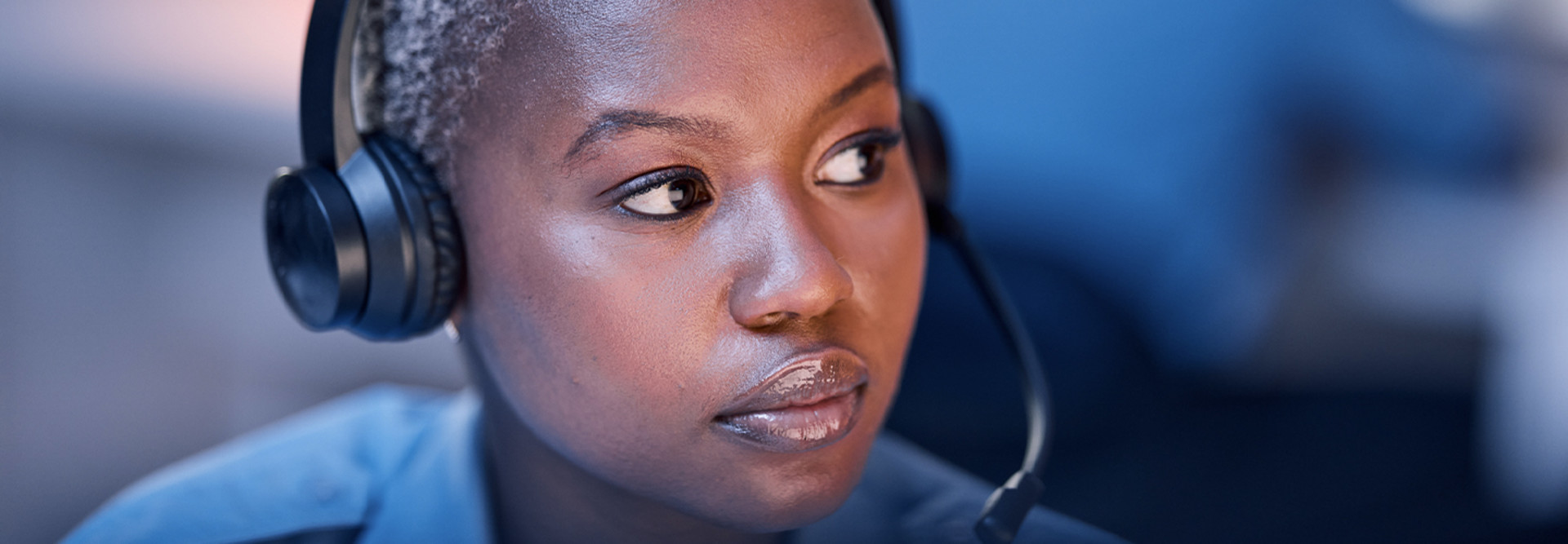 Person working in emergency call center