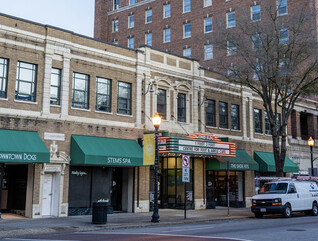 Buildings and Businesses in Downtown Suffolk Virginia