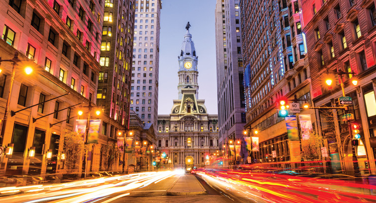 Philadelphia city hall and surrounding streets with streetlights 
