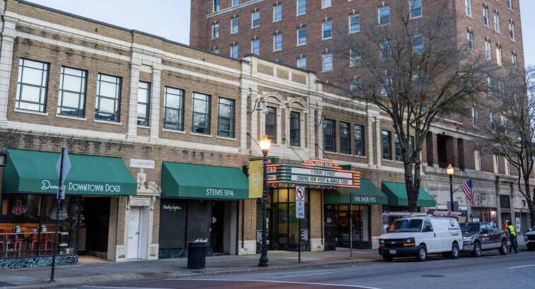 Buildings and Businesses in Downtown Suffolk Virginia