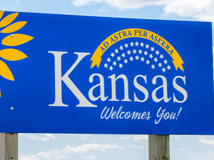 Kansas welcome sign